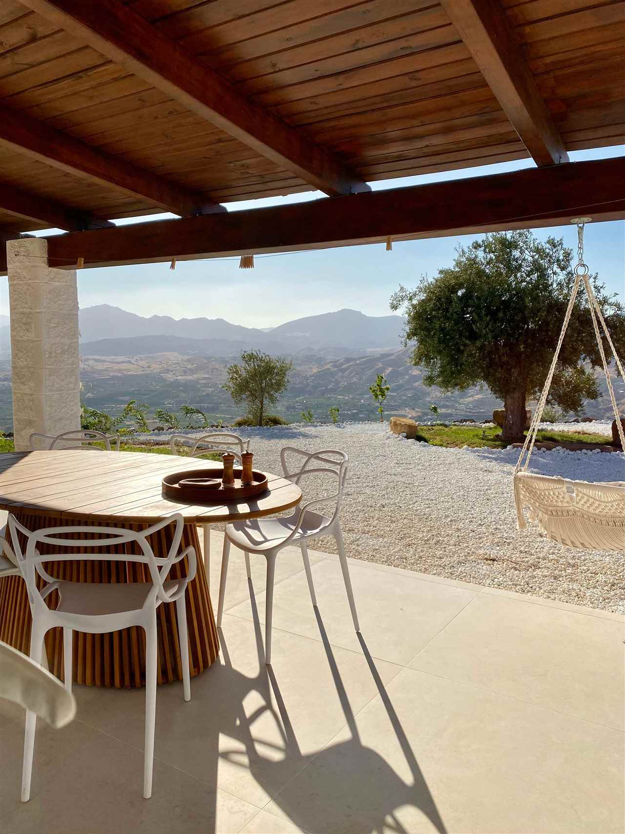 Al Fresco Dining